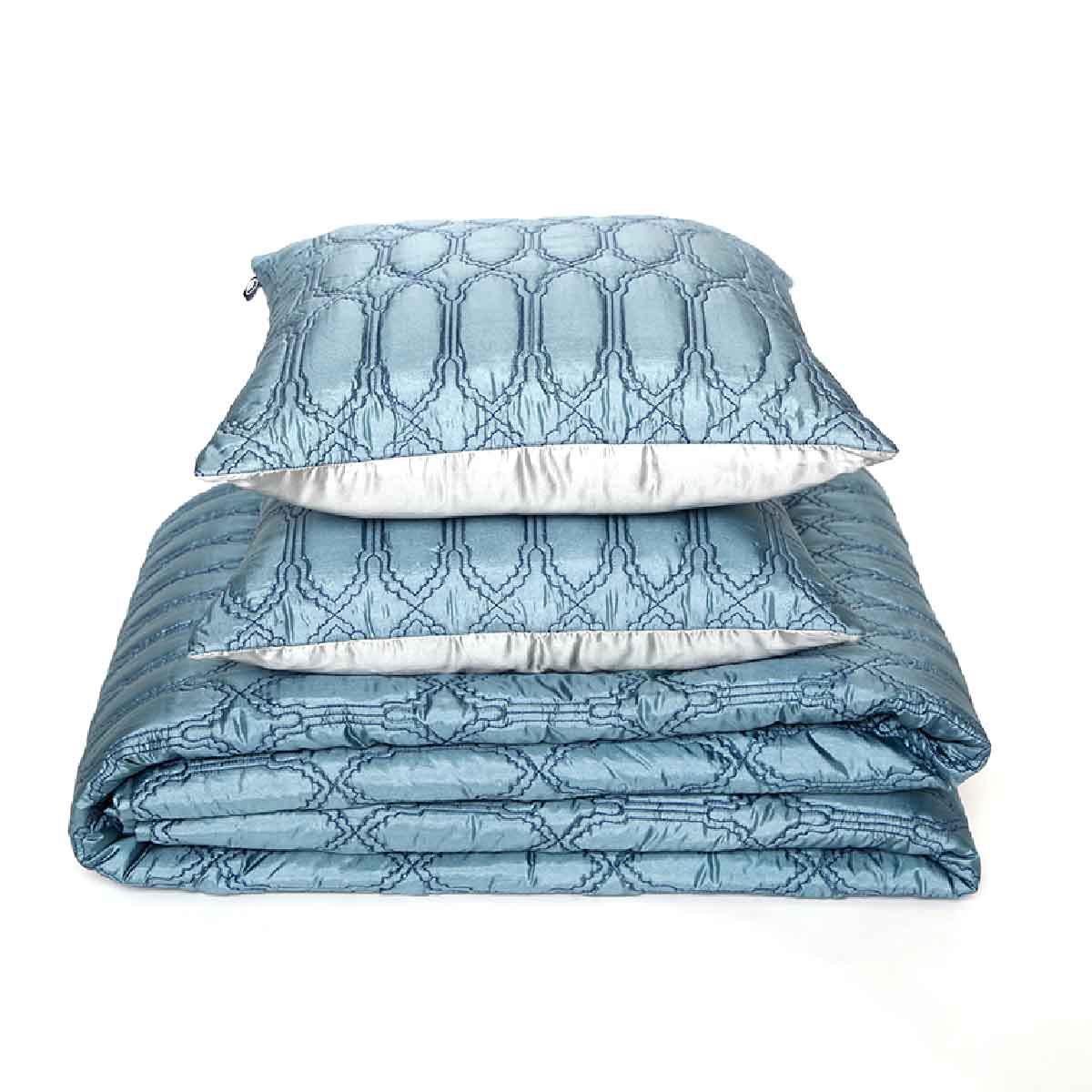 Kinar Quilt With Cushion Covers Set