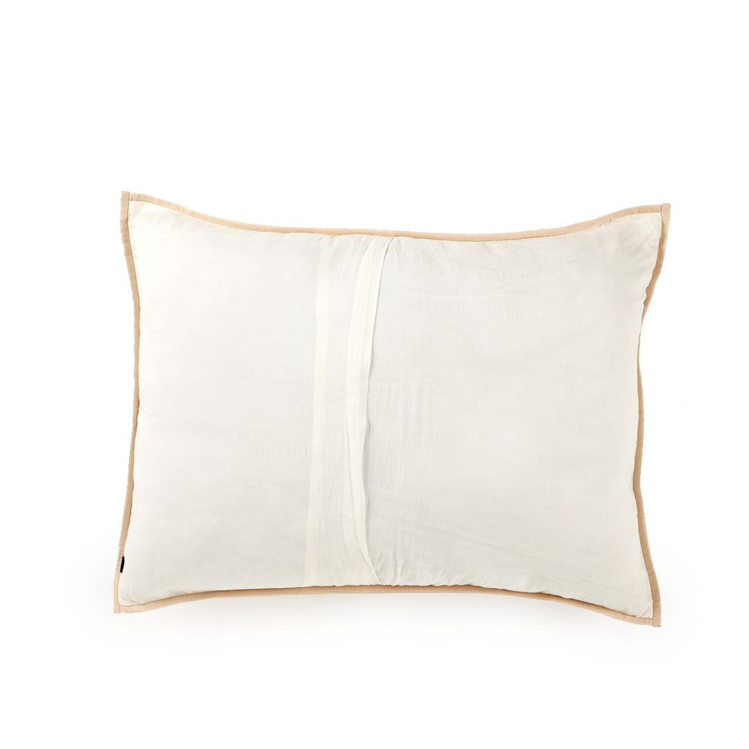 Jester Off-White Quilt With Sham Set