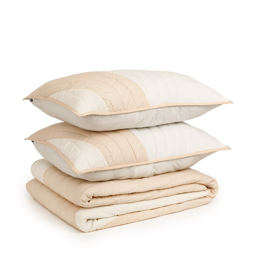 Jester Off-White Quilt With Sham Set