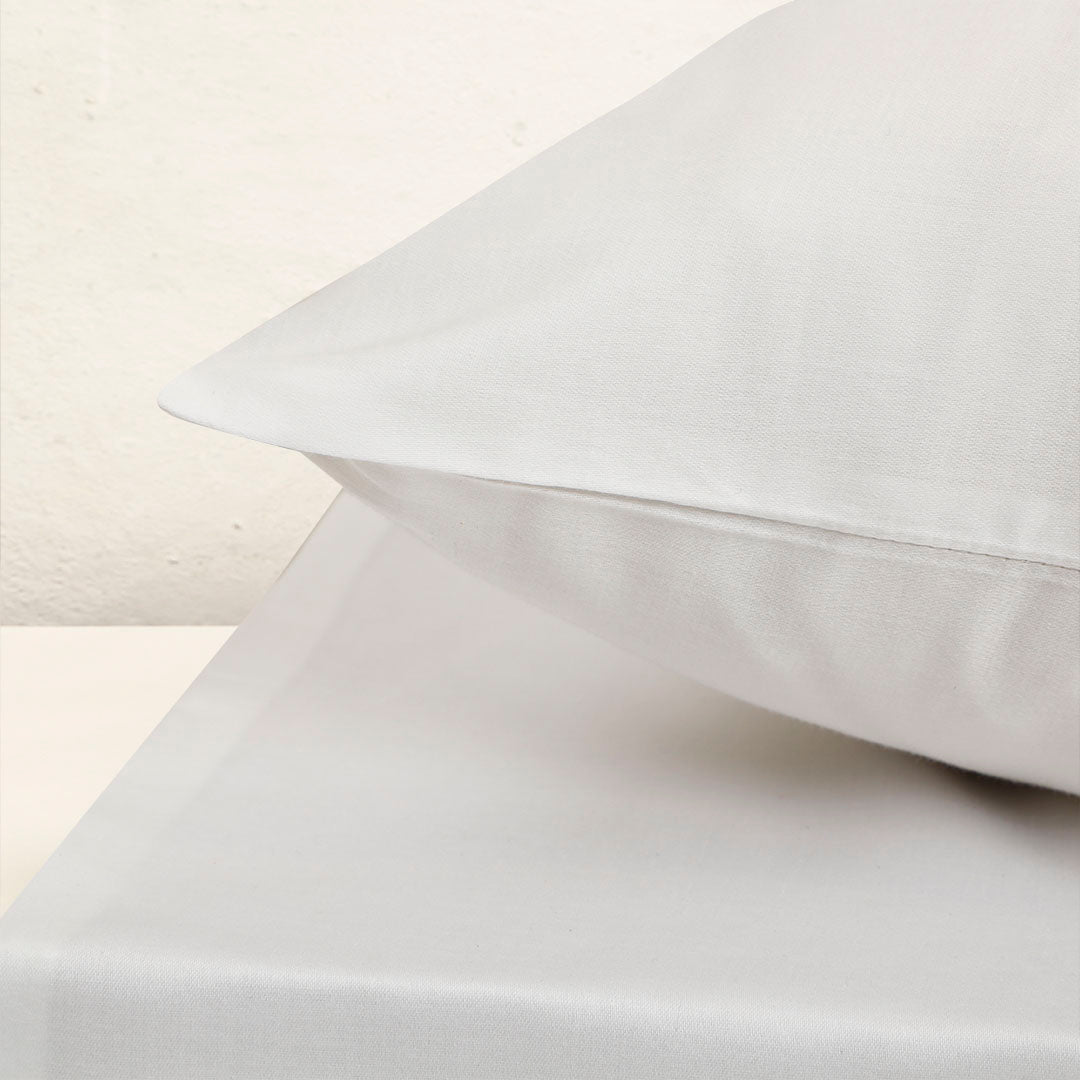 Evie White King Size Bed Sheet with 2 Pillow Covers